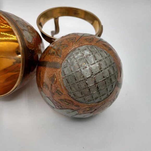 Vintage Enameled Brass Cloisonné Egg with Three Legged Stand - Picture 10 of 10